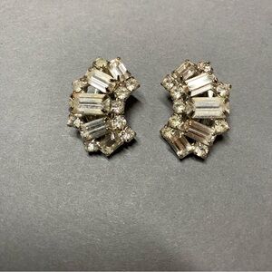 Vintage Weiss clear rhinestone clip earrings